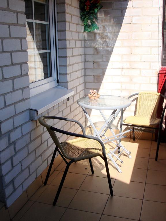 Guesthouse "Nakvyne Pas Zveja" Purvynes Street Nida Exterior photo