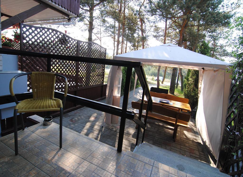Guesthouse "Nakvyne Pas Zveja" Purvynes Street Nida Exterior photo